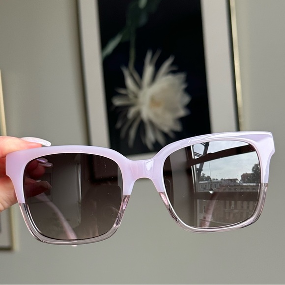 Kate Spade Lilac Sunglasses with Green Case - Picture 2 of 7